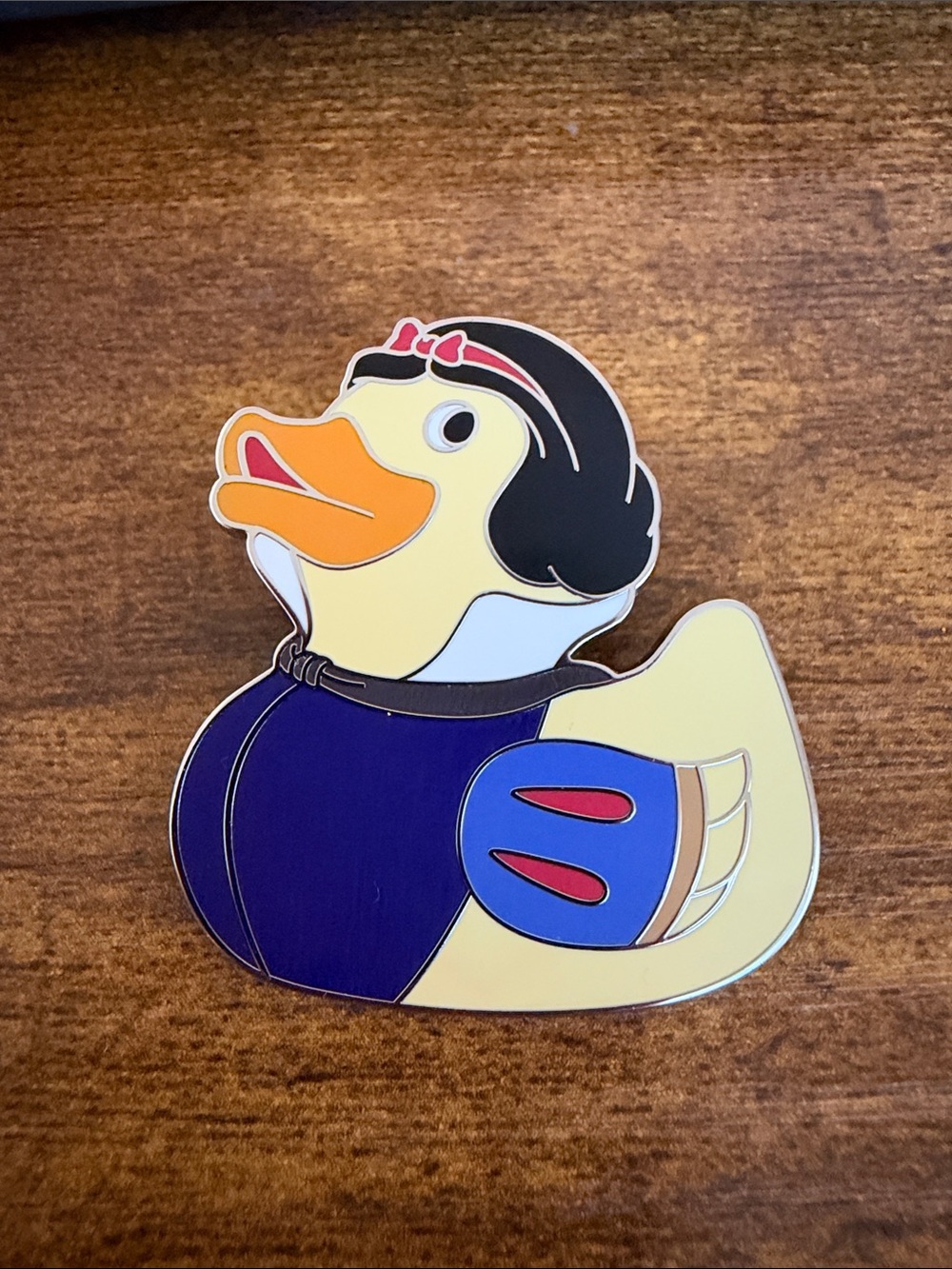 Ducks of Disney Mystery Pin - 2026- Series 2 - Snow White Duck Pin